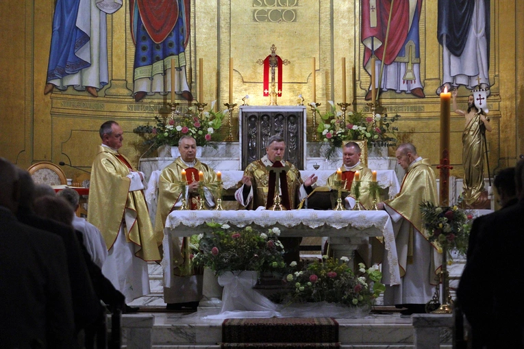 Abp Kupny: Droga naszych rodaków na Sybir była drogą przez ciemną dolinę