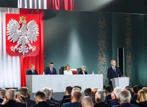 Gniezno: Uroczystym zgromadzeniem posłów i senatorów uczczono 1000-lecie koronacji pierwszego króla Polski