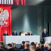 Gniezno: Uroczystym zgromadzeniem posłów i senatorów uczczono 1000-lecie koronacji pierwszego króla Polski