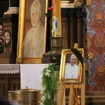 Płock. Msza za Ojca Świętego