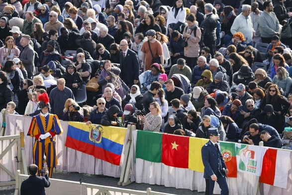 W oczekiwaniu na rozpoczęcie uroczystości