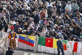 W oczekiwaniu na rozpoczęcie uroczystości