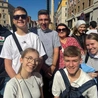Dziś wszystkie drogi prowadzą do Rzymu, na pogrzeb papieża Franciszka