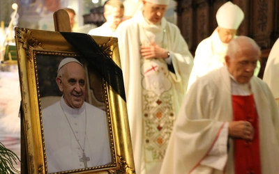 Płock. Wdzięczni za Ojca Świętego Franciszka