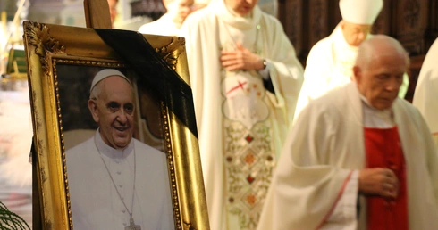 Płock. Wdzięczni za Ojca Świętego Franciszka