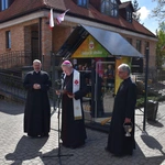 Lodówka społeczna "Serce w słoiku"