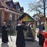 Lodówka społeczna "Serce w słoiku"