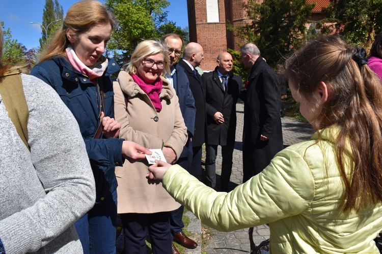 Lodówka społeczna "Serce w słoiku"