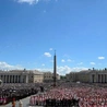 Co najmniej 400 tys. ludzi pożegnało Ojca Świętego Franciszka