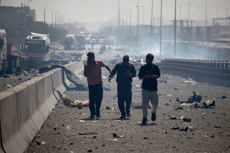 Po wybuchu w porcie w mieście Bandar Abbas