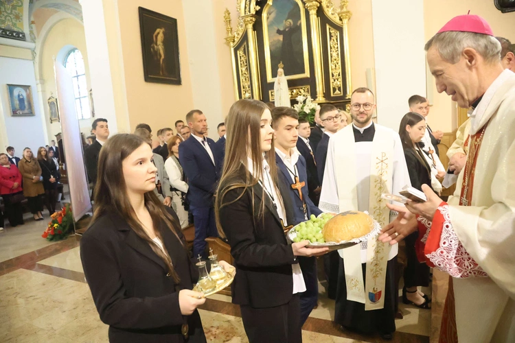 Bierzmowanie w Oleśnie