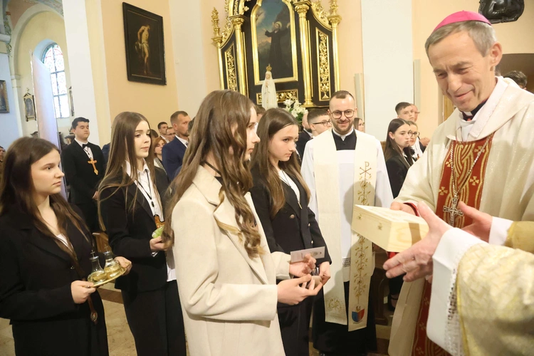 Bierzmowanie w Oleśnie