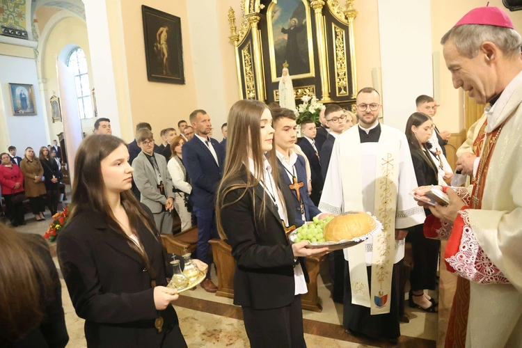 Bierzmowanie w Oleśnie