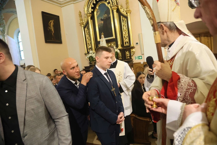 Bierzmowanie w Oleśnie