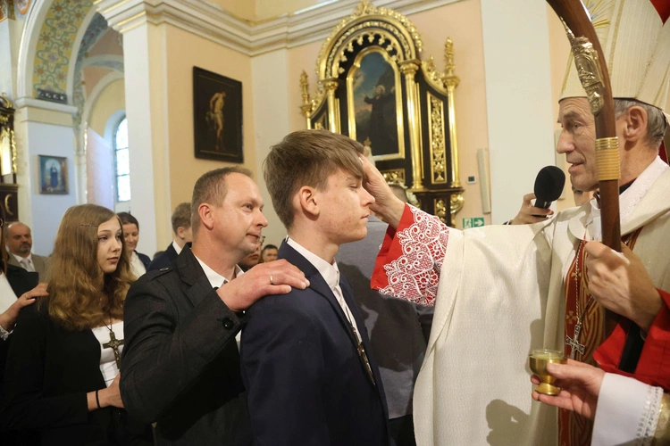 Bierzmowanie w Oleśnie