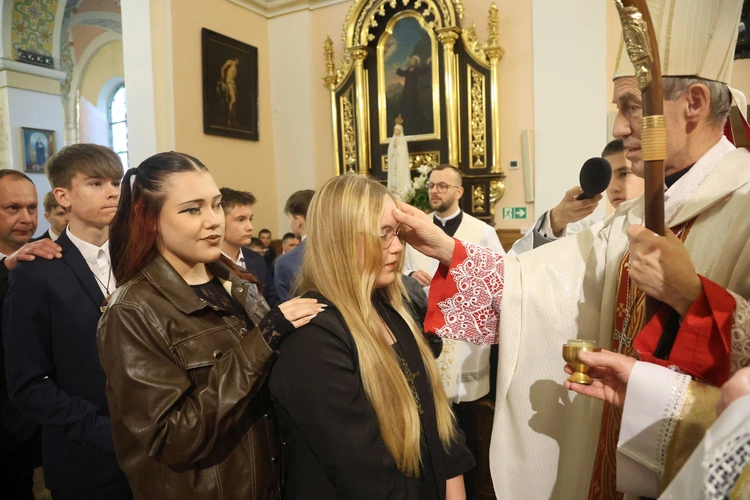 Bierzmowanie w Oleśnie