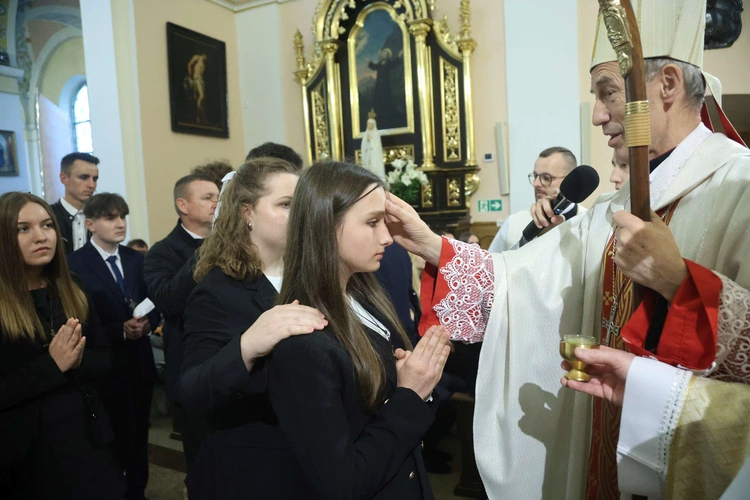 Bierzmowanie w Oleśnie