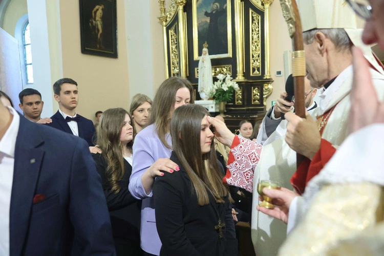 Bierzmowanie w Oleśnie