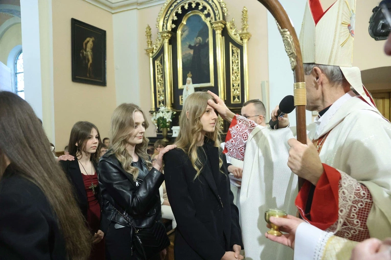 Bierzmowanie w Oleśnie