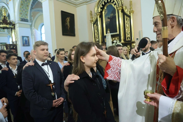 Bierzmowanie w Oleśnie