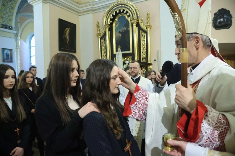 Bierzmowanie w Oleśnie