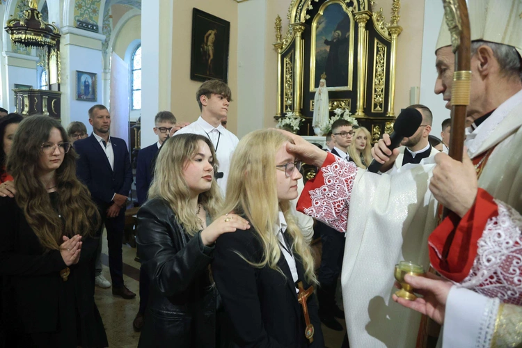 Bierzmowanie w Oleśnie