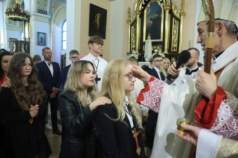 Bierzmowanie w Oleśnie