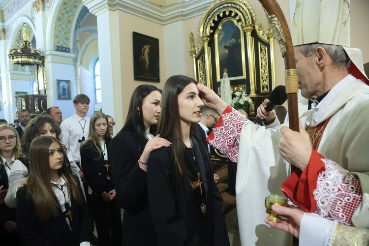 Bierzmowanie w Oleśnie