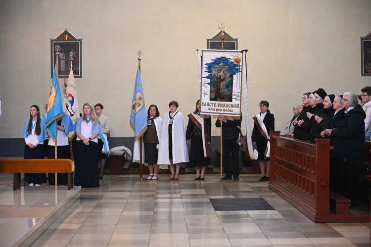 Modlitwa za zmarłego papieża Franciszka