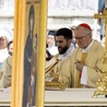 Kardynał Parolin: Kościół i świat odczuwają zagubienie i osamotnienie po śmierci papieża
