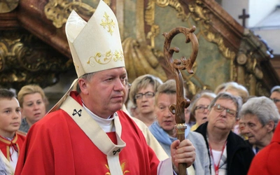 Człowiek zawsze jest zdolny, by przebaczyć, chociaż zapomnieć pewnych spraw się nie da