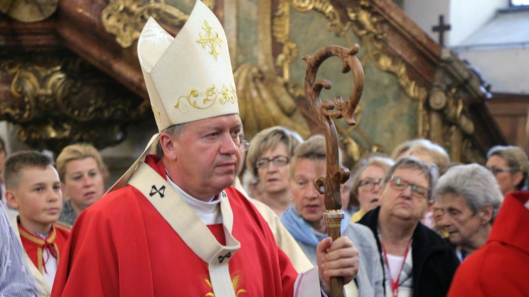 Człowiek zawsze jest zdolny, by przebaczyć, chociaż zapomnieć pewnych spraw się nie da