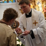 Abp Mieczysław Mokrzycki intronizował relikwie św. Jana Pawła II we Wrocławiu-Ołtaszynie