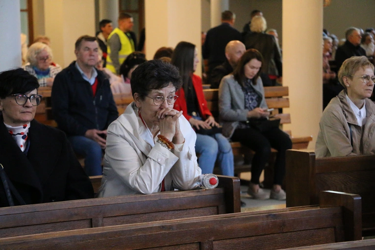 Godzina Miłosierdzia w Sanktuarium Bożego Miłosierdzia w Płocku