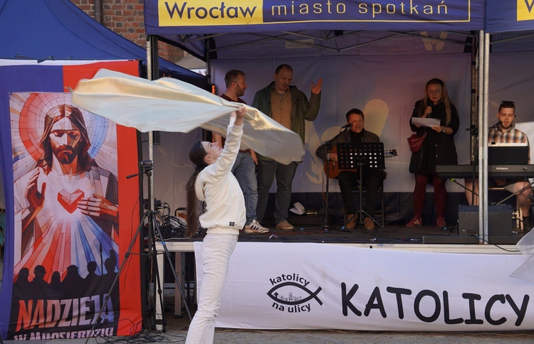 III Koncert Ewangelizacyjny "Ogień Miłosierdzia" na wrocławskim rynku