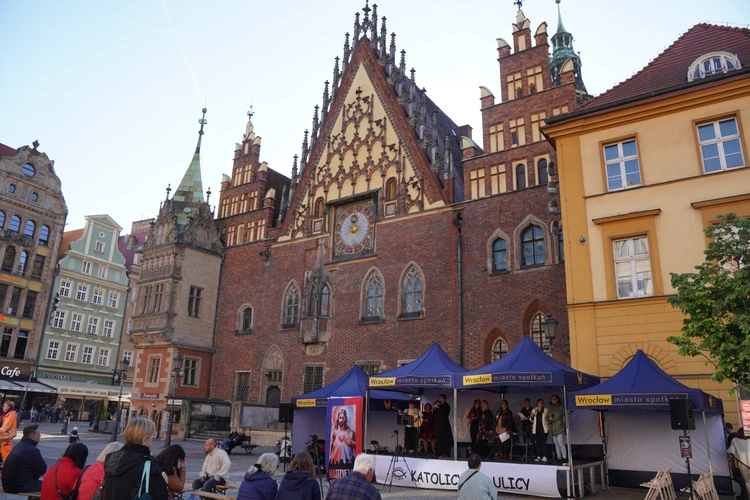 III Koncert Ewangelizacyjny "Ogień Miłosierdzia" na wrocławskim rynku