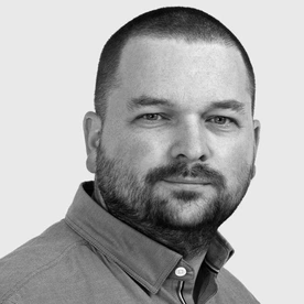 Między kamienowaniem a idolatrią