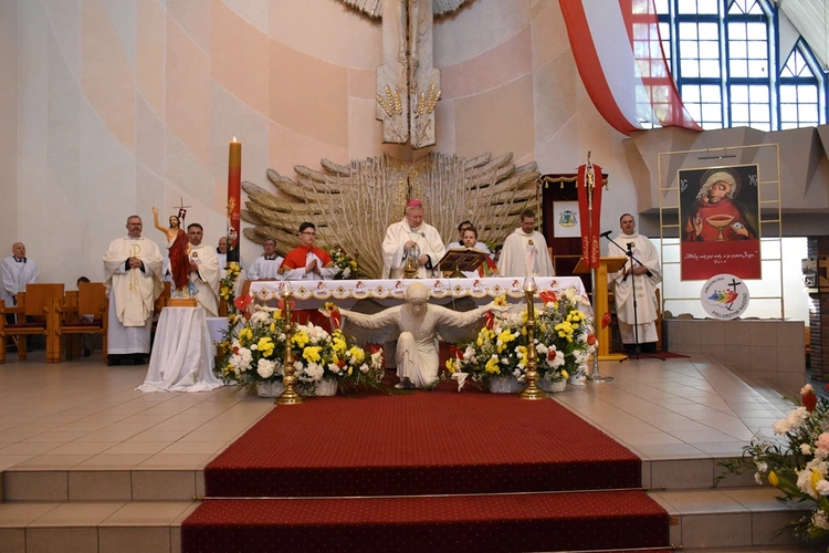 Odpust Miłosierdzia Bożego i 35 lat Caritas AG