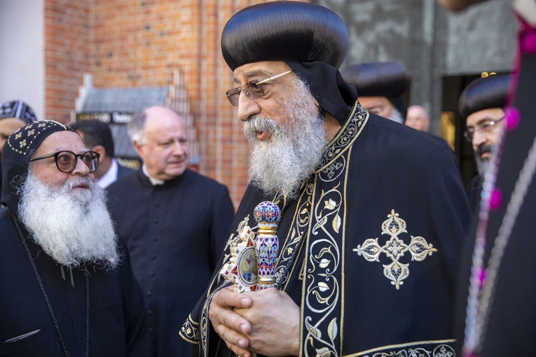 Tawadros II modlił się w archikatedrze warszawskiej o pokój 