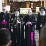 Tawadros II modlił się w archikatedrze warszawskiej o pokój 