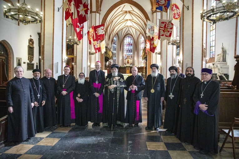 Tawadros II modlił się w archikatedrze warszawskiej o pokój 
