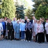 Wolontariusze z ks. Markiem Dziewieckim i ks. Karolem Piłatem.
