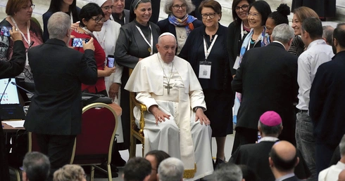 Franciszek mówił „Kościół jest kobietą”, ale w jego nauczaniu nie było zgody na wyzwolony feminizm 