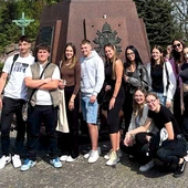 Żywieccy abiturienci z Zespołu Szkół Budowlano-Drzewnych w Częstochowie.