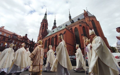 To decyzją papieża Franciszka bp Andrzej Siemieniewski jest biskupem legnickim.