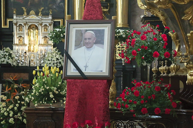 Śmierć papieża przywołuje wiele wspomnień z jego pontyfikatu.