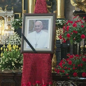 Śmierć papieża przywołuje wiele wspomnień z jego pontyfikatu.