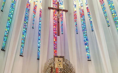 Świątynię poświęcił przed ponad 50 laty kard. Karol Wojtyła.