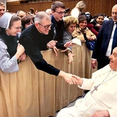 Ks. Tomasz Trębacz, proboszcz parafii pw. NSPJ w Lubsku, na spotkaniu z papieżem Franciszkiem. 