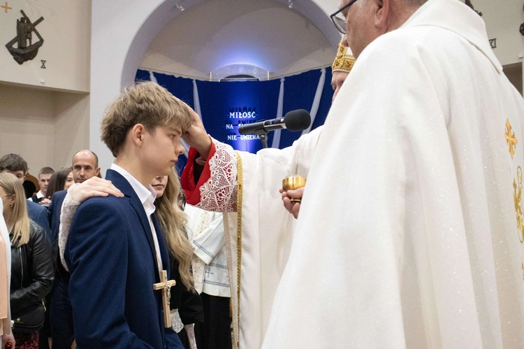 Bierzmowanie w Słopnicach Dolnych